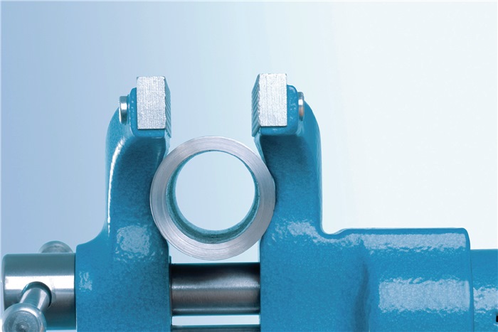 Anwendung 2 Schraubstock HEUER Compact 120 mm Anwendung 2 Schraubstock HEUER Compact 120 mm